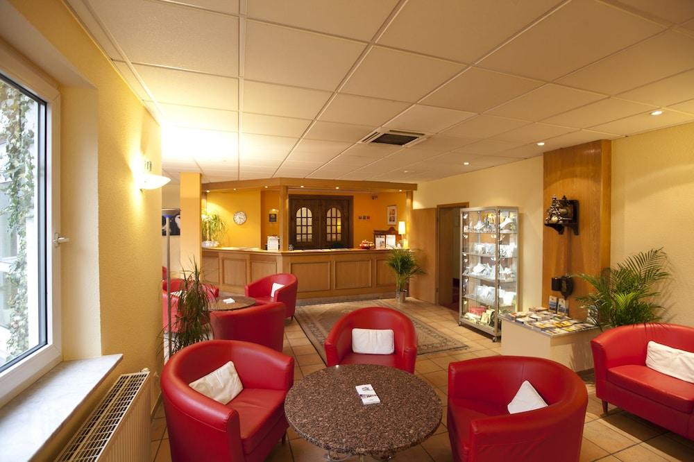 Arthotel Ambassador Wiesbaden - Free Parking Exterior photo