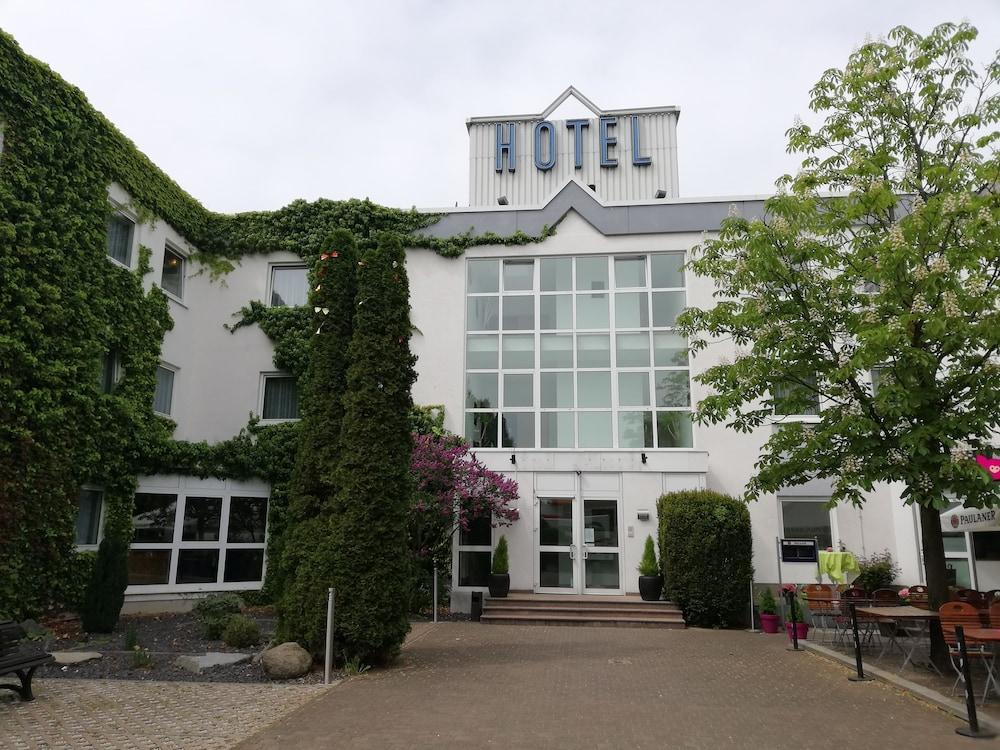 Arthotel Ambassador Wiesbaden - Free Parking Exterior photo