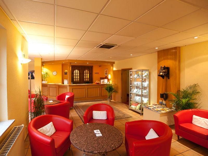 Arthotel Ambassador Wiesbaden - Free Parking Exterior photo